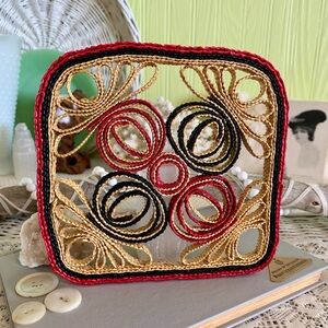 Vintage Trivet 🍎
